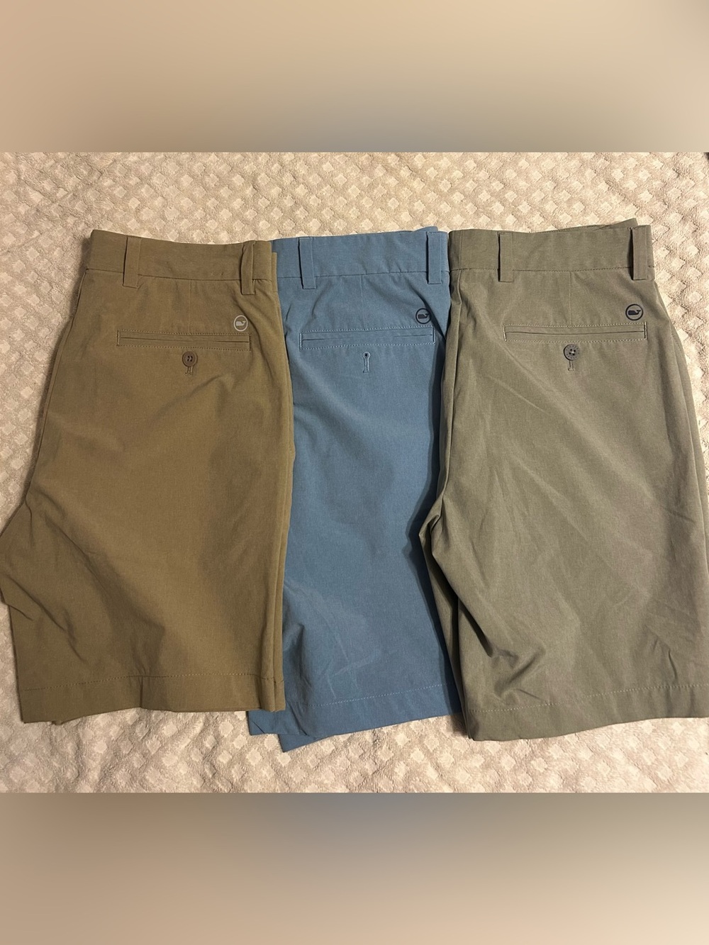 Vineyard Vines Performance Shorts Set of 3 size 30 - Picture 2 of 9